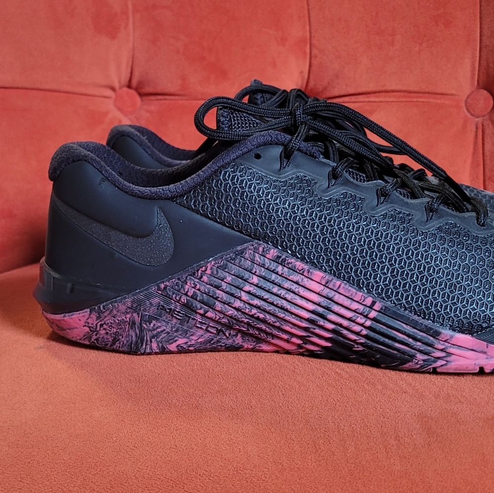 Nike Metcon 5 'Black Sunset Pulse' Mens AQ1189-006 Size 9.5 - Picture 2 of 11